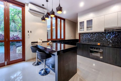 4 bedrooms Villa in Tampaksiring, Gianyar, Bali (13918) 12