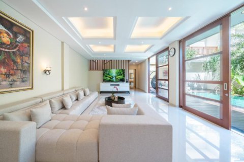 4 bedrooms Villa in Tampaksiring, Gianyar, Bali (13918) 5