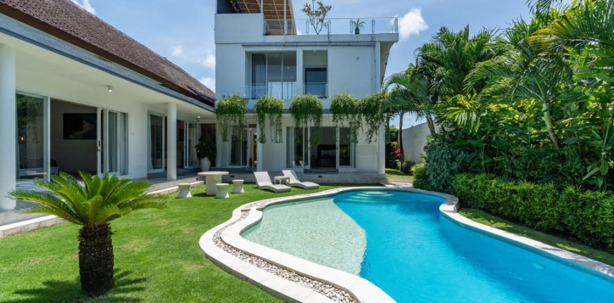 5 bedrooms Villa in Canggu, Badung, Bali (15384)