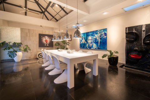 4 bedrooms Villa in South Denpasar, Denpasar, Bali (15752) 2