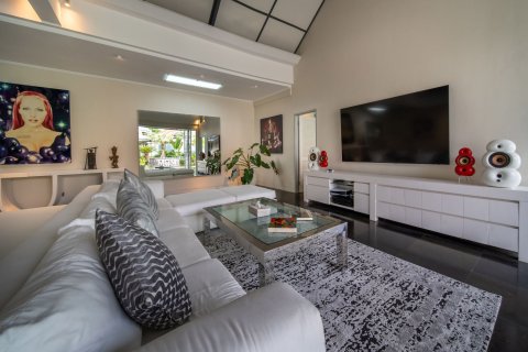 4 bedrooms Villa in South Denpasar, Denpasar, Bali (15752) 19