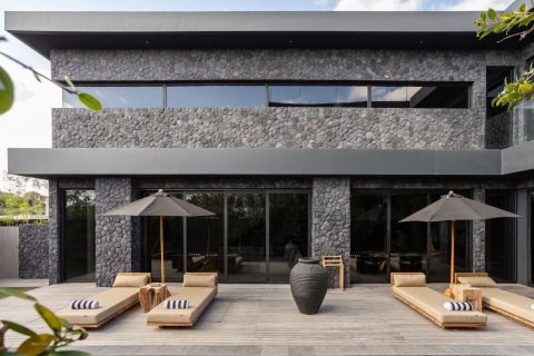 4 bedrooms House in Kerobokan, Badung, Bali (15754)