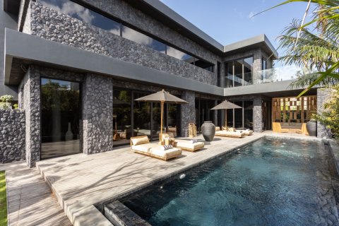 4 bedrooms House in Kerobokan, Badung, Bali (15754) 11