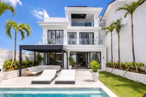 3 bedrooms Villa in Kuta, Badung, Bali (13875)