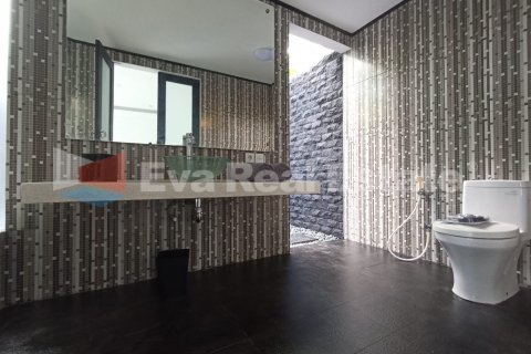 3 bedrooms Villa in Kerobokan, Badung, Bali (2410) 20