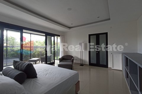 3 bedrooms Villa in Kerobokan, Badung, Bali (2410) 15