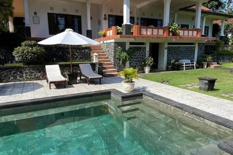 Вилла с 11 спальнями в Карангасем, (9874) 23