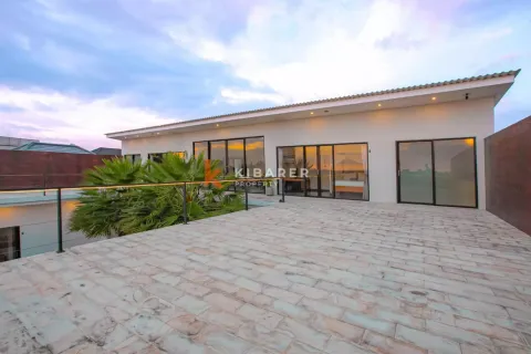 4 bedrooms Villa in Tibubeneng, Badung, Bali (13758) 14