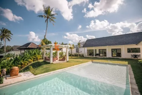 2 bedrooms Villa in Ubud, Gianyar, Bali (13754)
