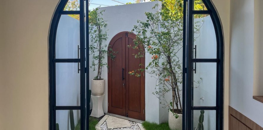 Вилла с 3 спальнями в Унгасан, Бадунг,  (9855)