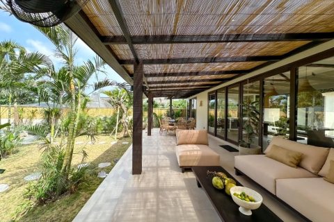4 bedrooms Villa in Pecatu, Badung, Bali (15824)