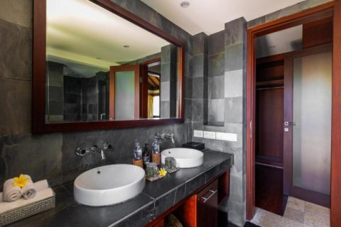 Вилла с 6 спальнями в Южная Кута, Бадунг,  (1302) 26