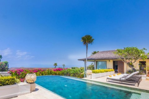 Вилла с 6 спальнями в Южная Кута, Бадунг,  (1302) 4