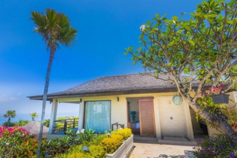 Вилла с 6 спальнями в Южная Кута, Бадунг,  (1302) 24