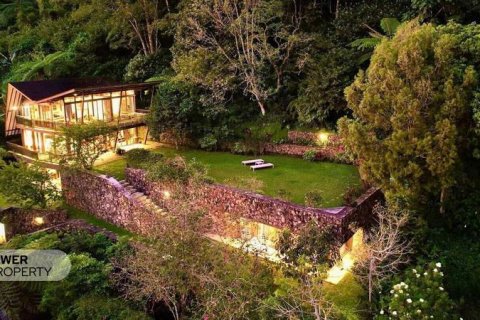 Вилла с 4 спальнями в Табанан,  (9243) 4