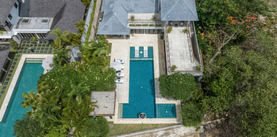 4 bedrooms Villa in Benoa, Badung, Bali (14910)