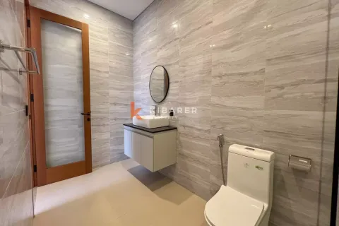 Вилла с 2 спальнями в Керобокан, Бадунг, Бали (13330) 10