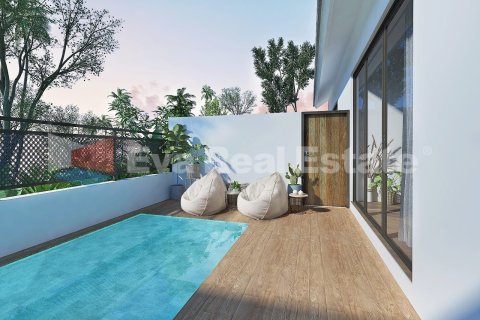7 bedrooms Apartment in Tibubeneng, Badung, Bali (14731)