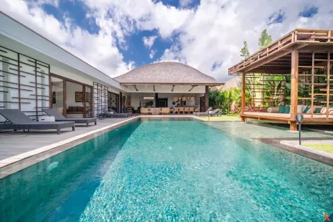4 bedrooms Villa in Ubud, Gianyar, Bali (11173)
