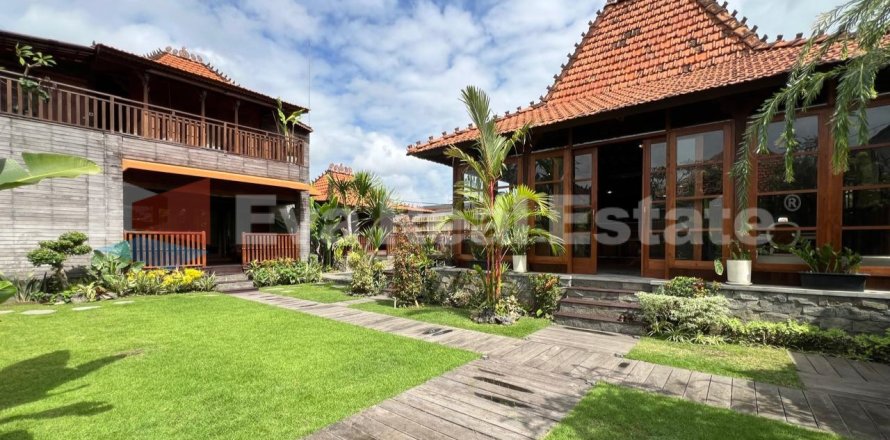 3 bedrooms Villa in Buduk, Mengwi, Badung, Bali (14717)