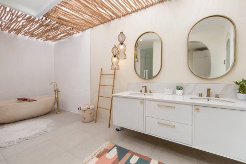 3 bedrooms Villa in Canggu, Badung, Bali (15497) 4