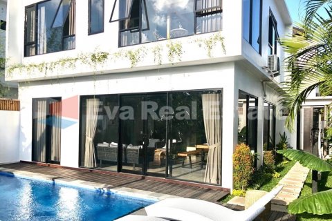 3 bedrooms Villa in Tibubeneng, Badung, Bali (2506)