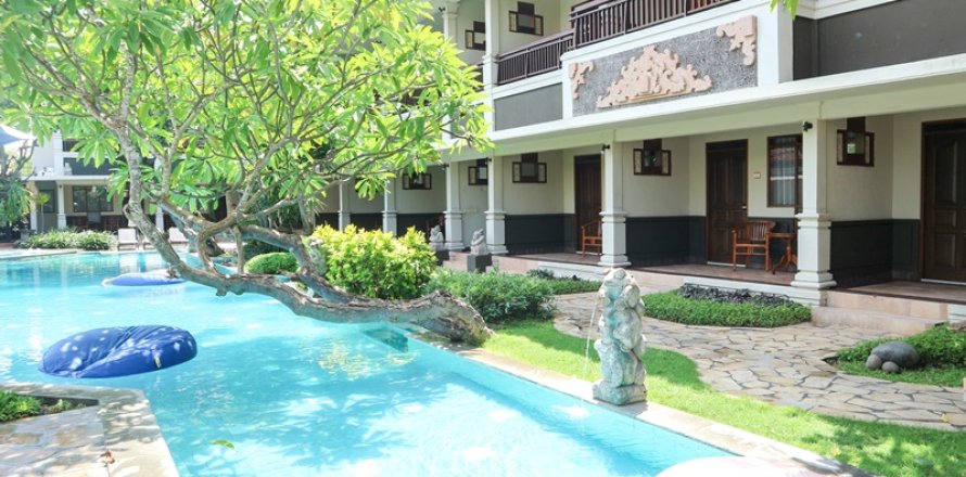 Отель, гостиница с 62 спальнями в Семиньяк, Бадунг,  (5179)