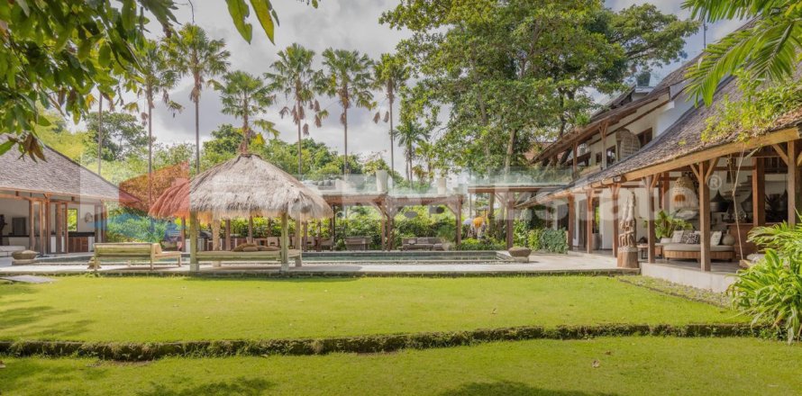 7 bedrooms Villa in Kerobokan, Badung, Bali (14786)