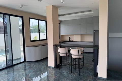 Вилла с 3 спальнями в Джимбаран, Бадунг,  (9710) 5