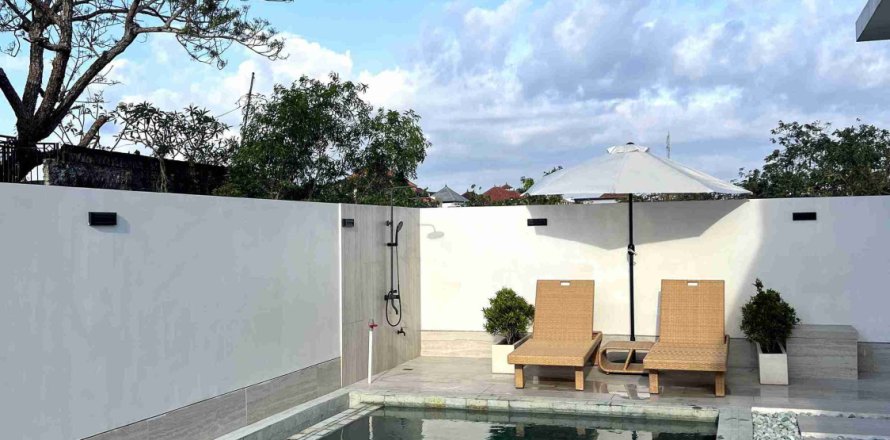 Вилла с 3 спальнями в Джимбаран, Бадунг,  (9710)