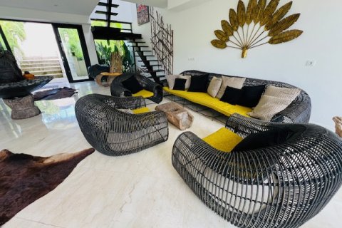 Вилла с 6 спальнями в Убуд, Гианьяр,  (9712) 3