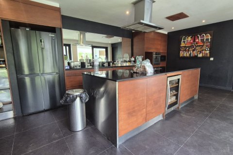 Вилла с 6 спальнями в Убуд, Гианьяр,  (9712) 12