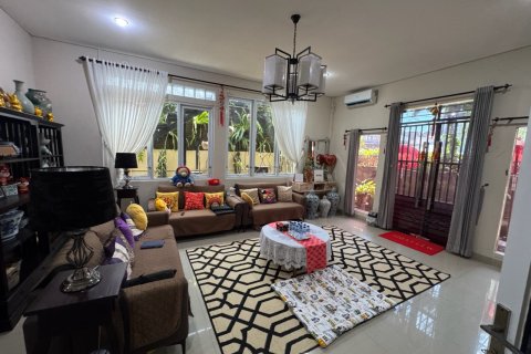 Дом с 6 спальнями в Джимбаран, Бадунг,  (9709) 20