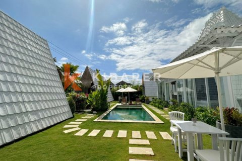 6 bedrooms Villa in Tumbak Bayuh, Mengwi, Badung, Bali (13128) 2