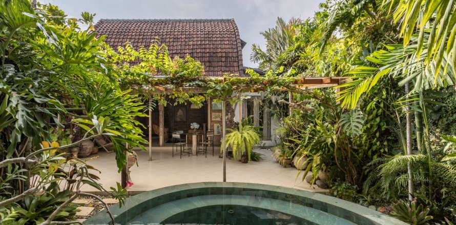 2 bedrooms House in Seminyak, Badung, Bali (15828)