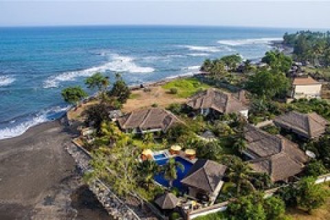 6 bedrooms Villa in Gianyar,  (9412) 29