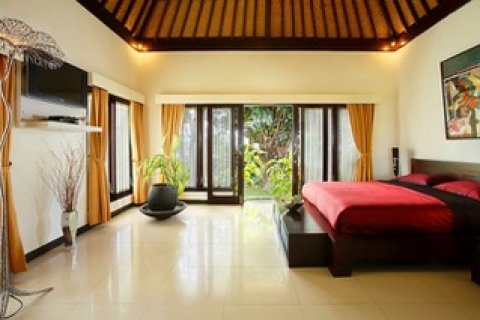 6 bedrooms Villa in Gianyar,  (9412) 25