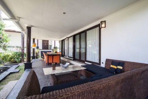 6 bedrooms Villa in Gianyar,  (9412) 21