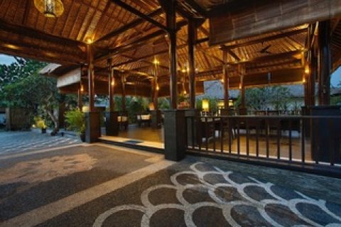 6 bedrooms Villa in Gianyar,  (9412) 30