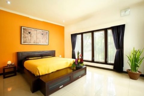6 bedrooms Villa in Gianyar,  (9412) 10