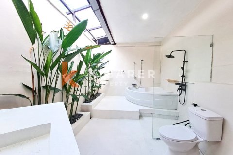 4 bedrooms Villa in Seminyak, Badung, Bali (14070) 10