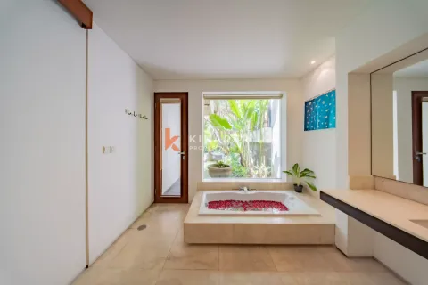 3 bedrooms Villa in Tibubeneng, Badung, Bali (14068) 13