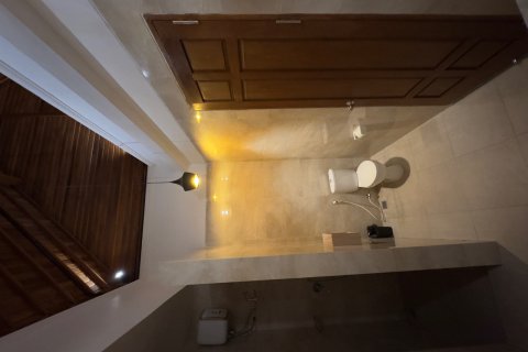 Вилла с 4 спальнями в Далунг, Бадунг,  (9334) 8