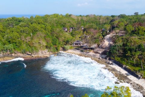 Земельный участок в Нуса Ченинган, Клунгкунг,  (9332) 4