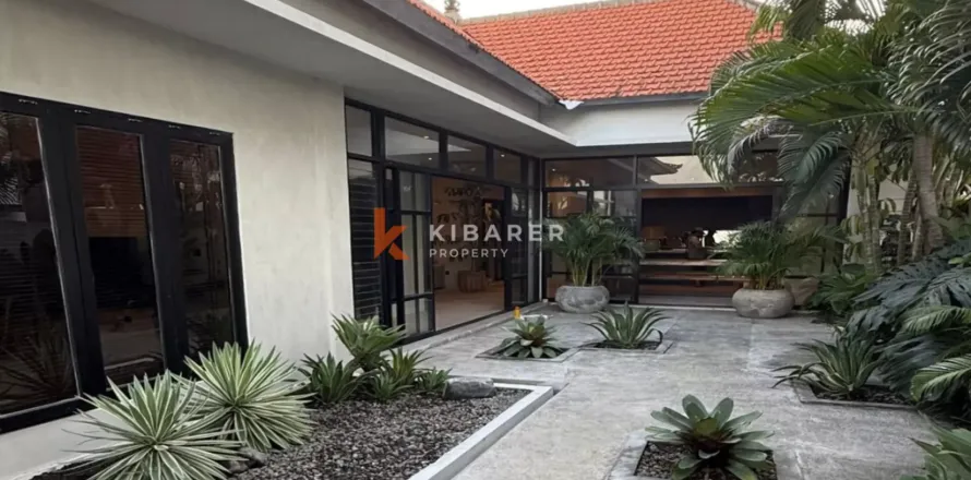 3 bedrooms Villa in Tibubeneng, Badung, Bali (13215)