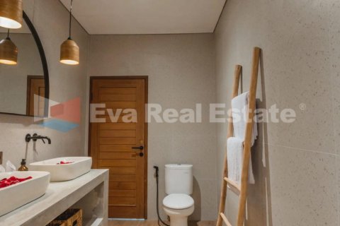3 bedrooms Villa in Kerobokan, Badung, Bali (2376) 20