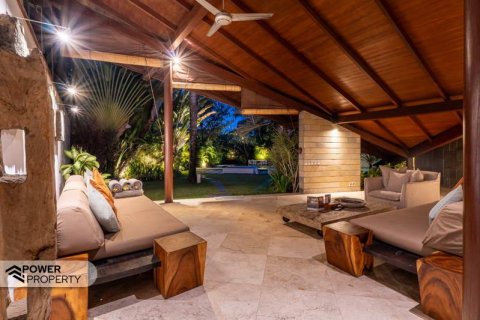 Вилла с 4 спальнями в Семиньяк, Бадунг,  (831) 22