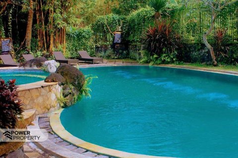 Отель, гостиница с 19 спальнями в Убуд, Гианьяр,  (9285) 9