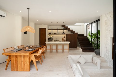 Вилла 93м2 в Бадунг, Бали (10225) 3