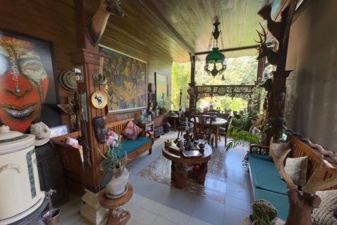 Дом с 6 спальнями в Сукавати, Гианьяр,  (9355) 20